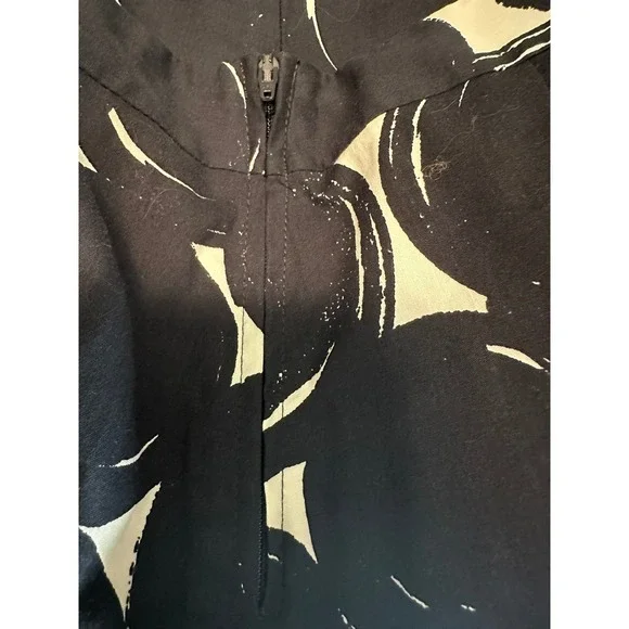 H&M Black White Abstract Circular Print A-Line Skirt High Waist Size 4 - Picture 4 of 7